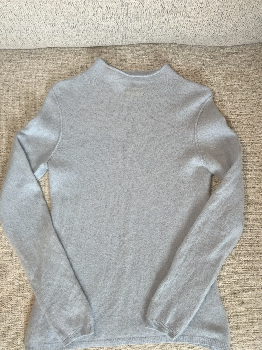 100% Cashmere Roll Neck Sweater •Telluride Clothing Co • Light Blue •Md